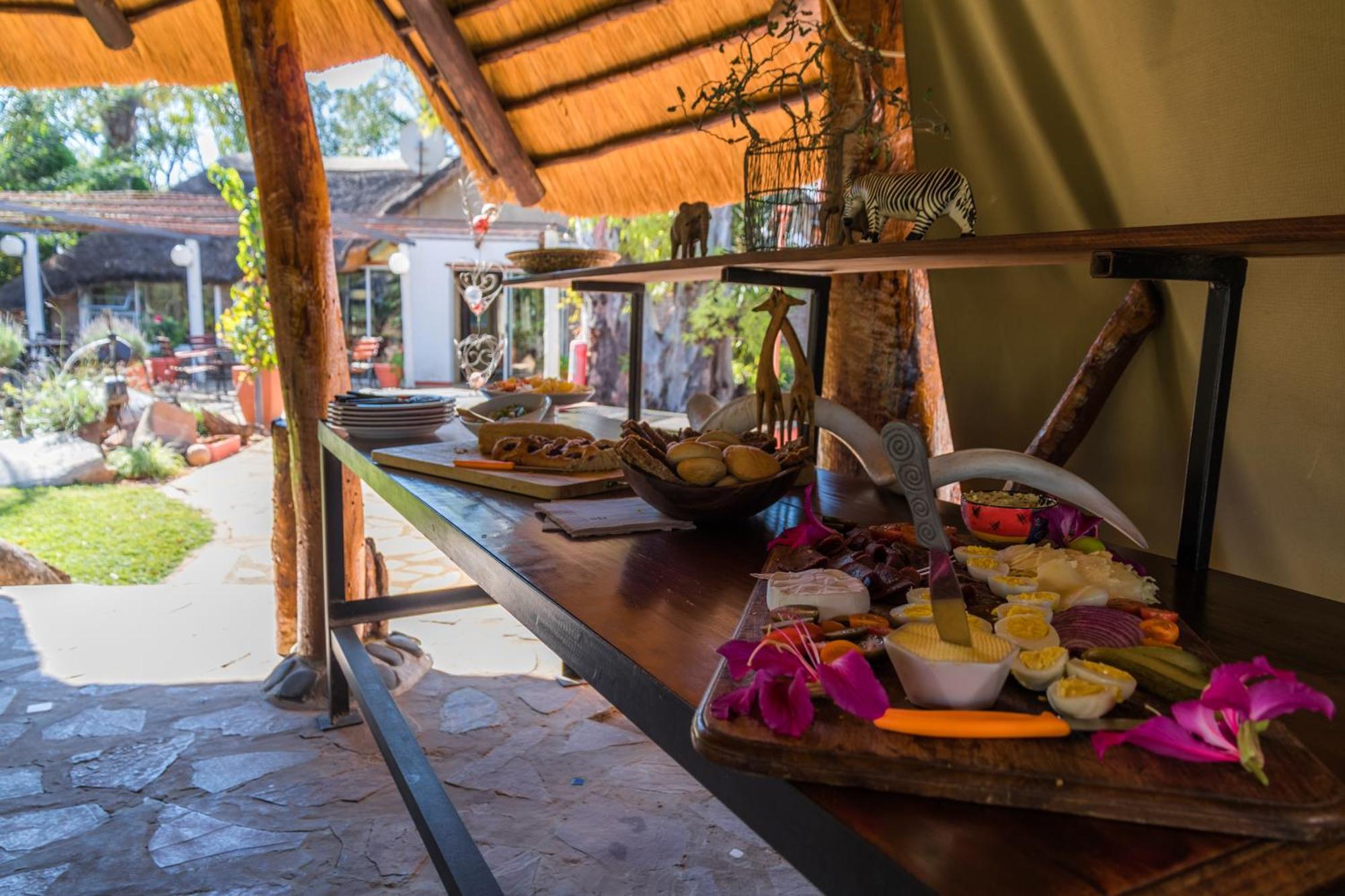 Gabus Safari Lodge Otavi Extérieur photo